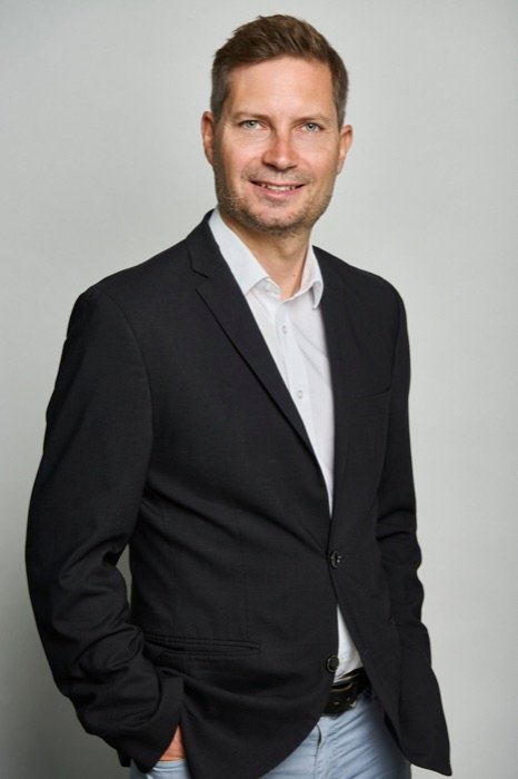 Portrait of Dr Dirk Drechsel